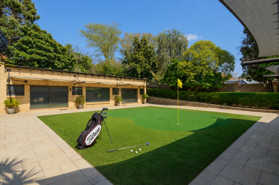 4 Bedroom Property for Sale in Hurlingham Gauteng