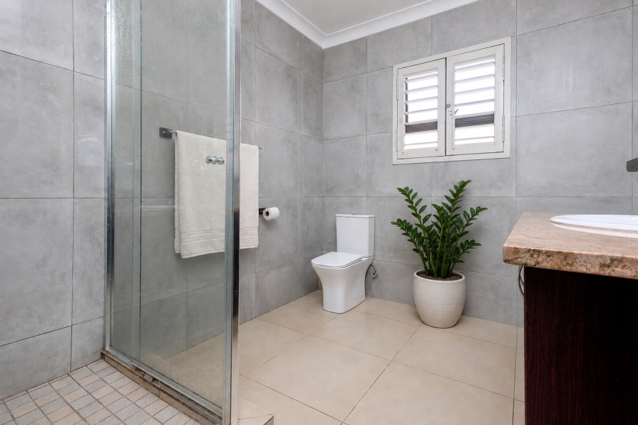 4 Bedroom Property for Sale in Hurlingham Gauteng