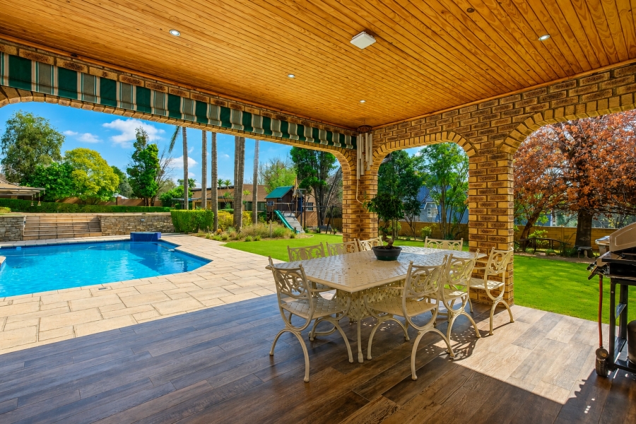 4 Bedroom Property for Sale in Hurlingham Gauteng