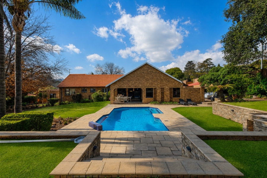 4 Bedroom Property for Sale in Hurlingham Gauteng