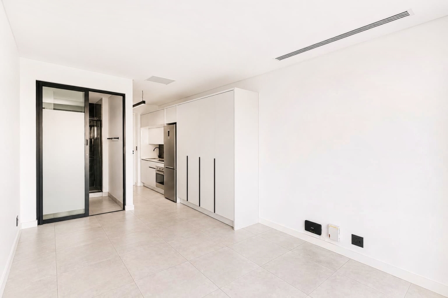 1 Bedroom Property for Sale in Waterfall Gauteng