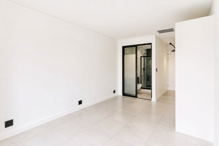 1 Bedroom Property for Sale in Waterfall Gauteng