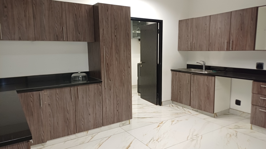 To Let Commercial Property for Rent in Sandhurst Gauteng