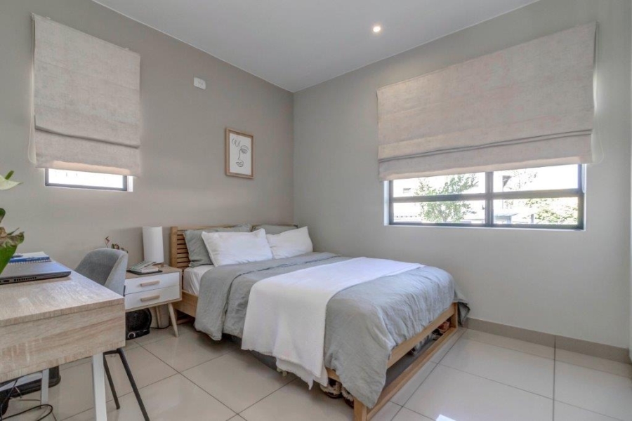 To Let 2 Bedroom Property for Rent in Bryanston Gauteng