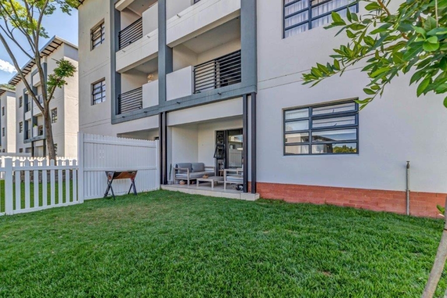 To Let 2 Bedroom Property for Rent in Bryanston Gauteng