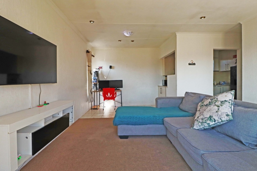 1 Bedroom Property for Sale in Edenburg Gauteng