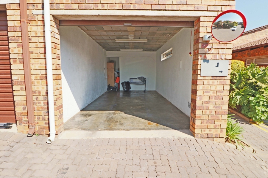 1 Bedroom Property for Sale in Edenburg Gauteng