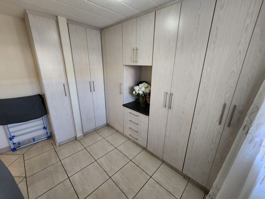 2 Bedroom Property for Sale in Ravenswood Gauteng