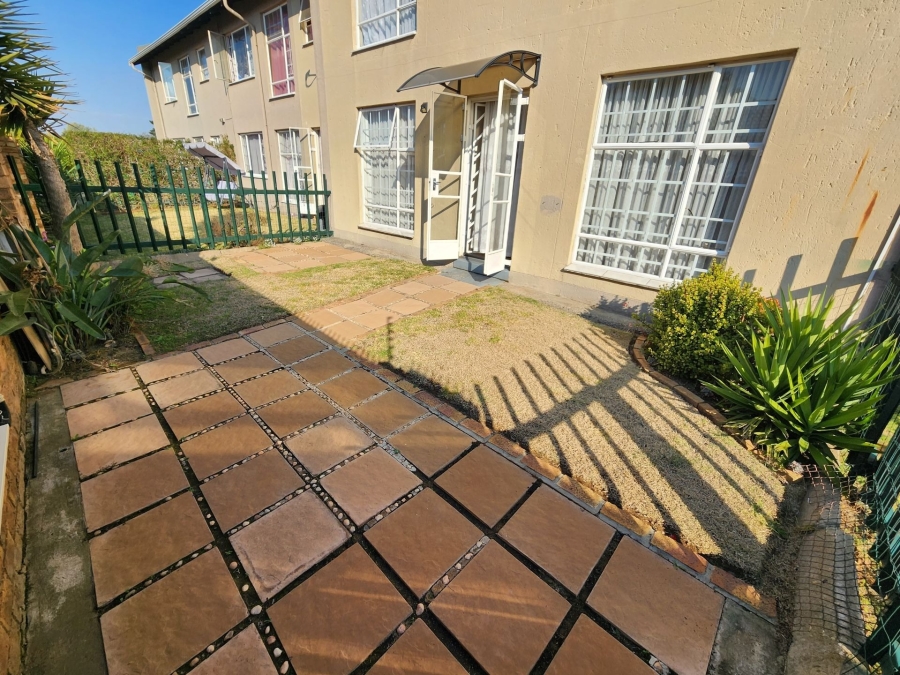 2 Bedroom Property for Sale in Ravenswood Gauteng