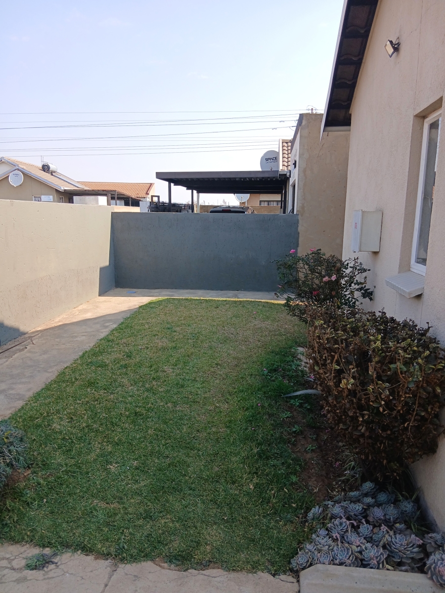 3 Bedroom Property for Sale in Windmill Park Gauteng