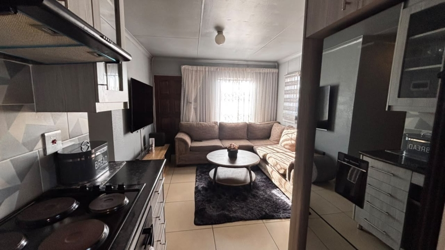 3 Bedroom Property for Sale in Windmill Park Gauteng