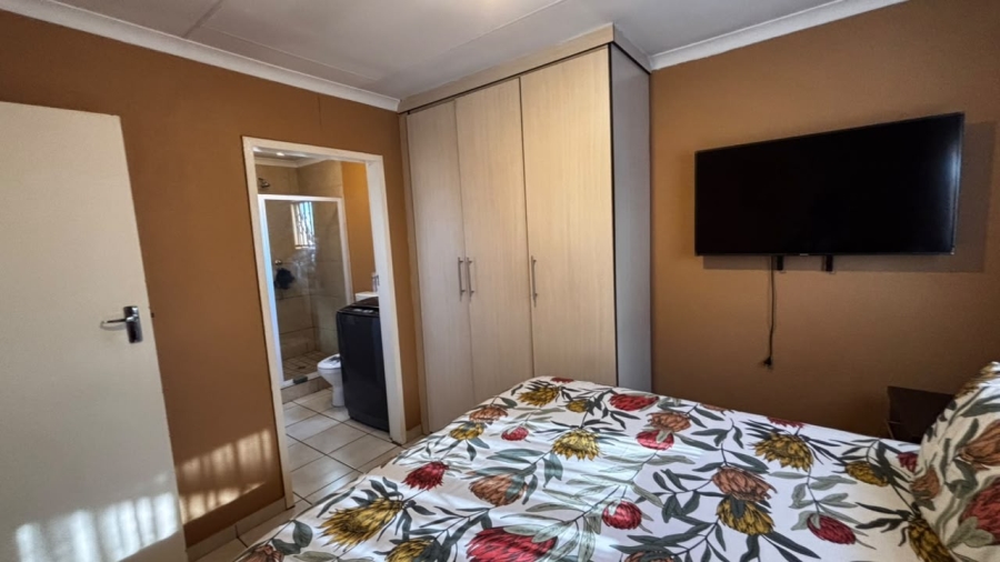 3 Bedroom Property for Sale in Windmill Park Gauteng