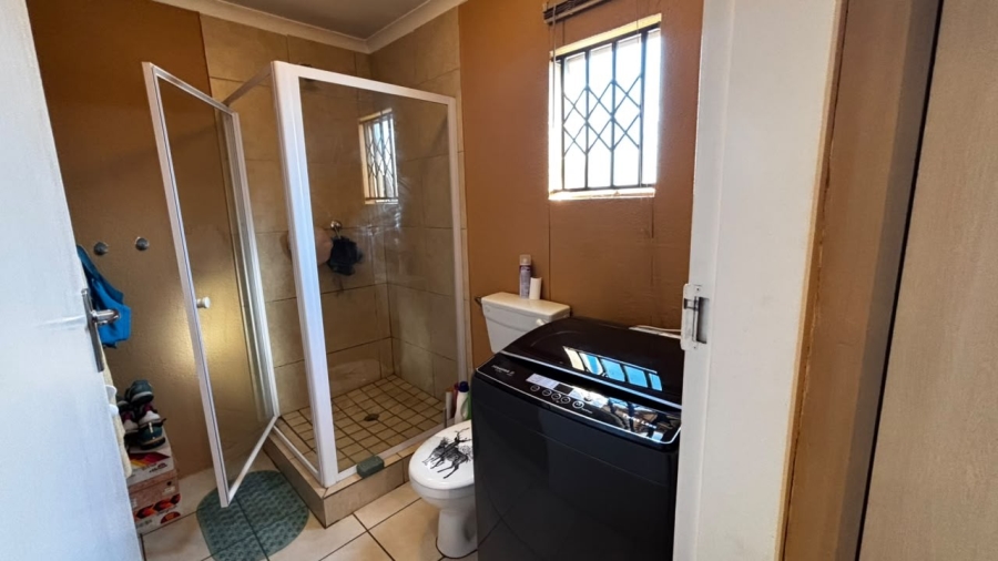 3 Bedroom Property for Sale in Windmill Park Gauteng
