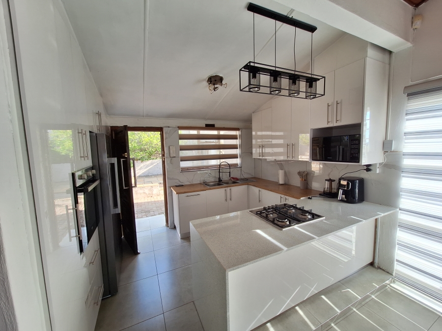 3 Bedroom Property for Sale in Kenmare Gauteng