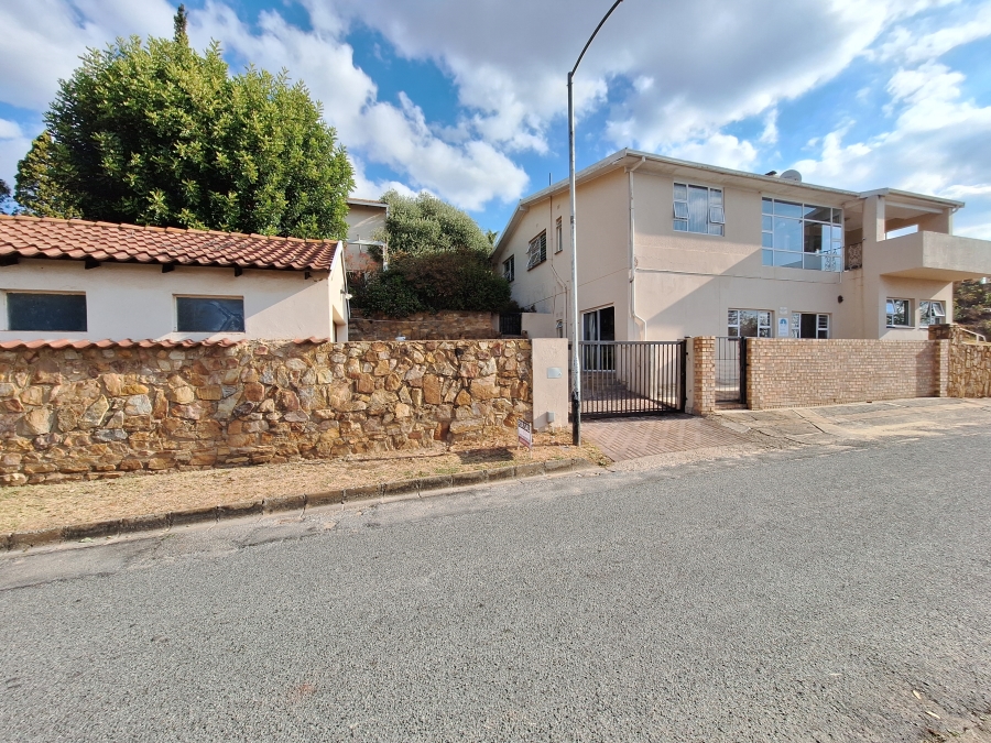 3 Bedroom Property for Sale in Kenmare Gauteng