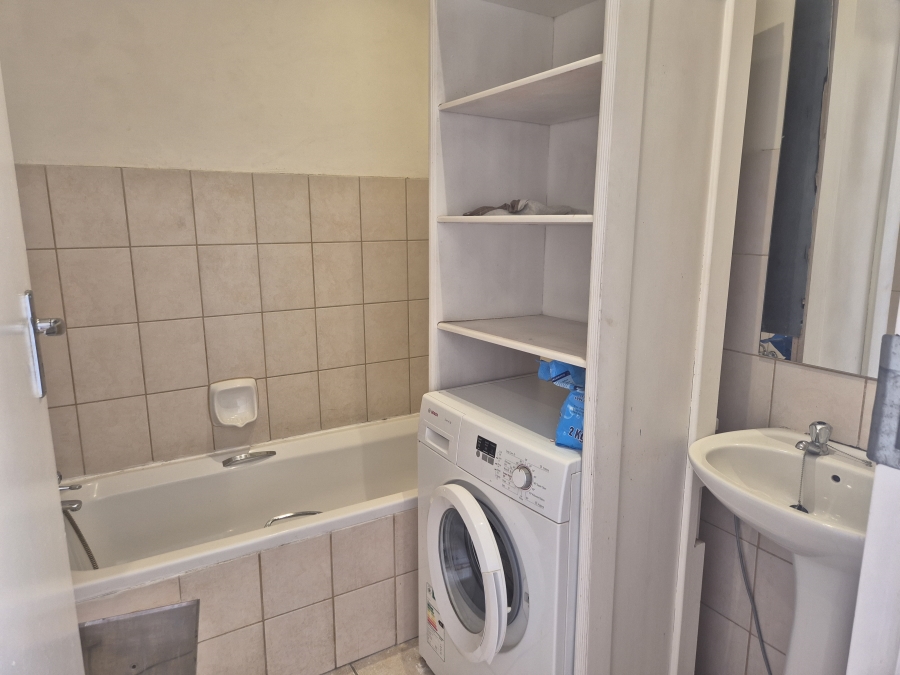 To Let 2 Bedroom Property for Rent in Linden Gauteng