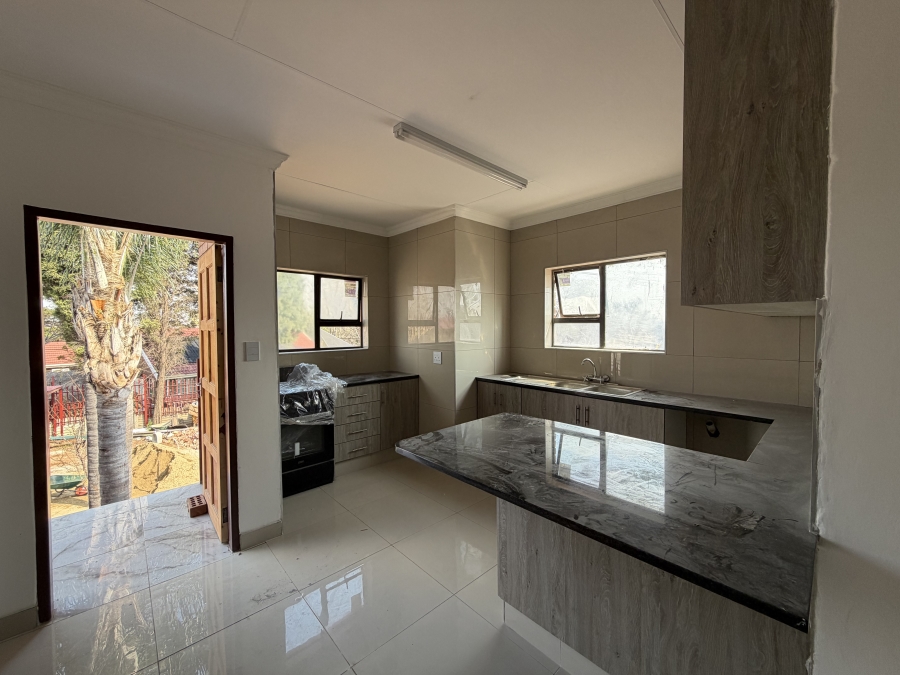 To Let 2 Bedroom Property for Rent in Erasmia Gauteng