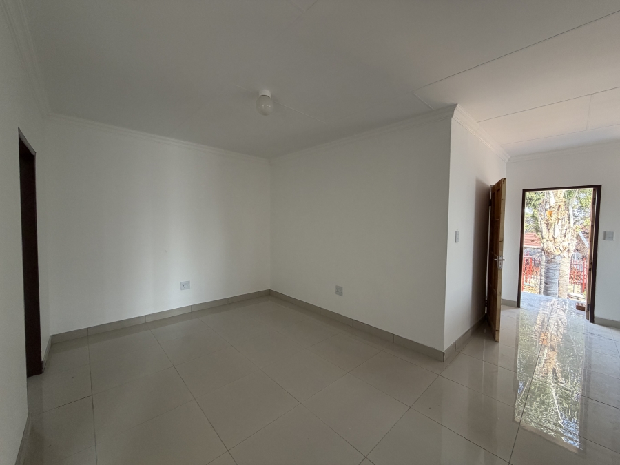 To Let 2 Bedroom Property for Rent in Erasmia Gauteng