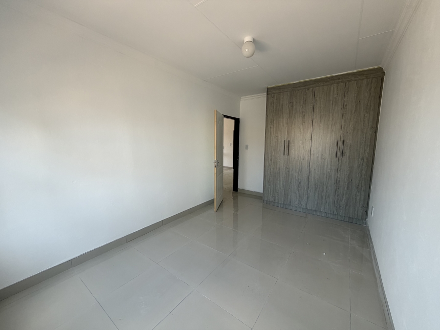 To Let 2 Bedroom Property for Rent in Erasmia Gauteng