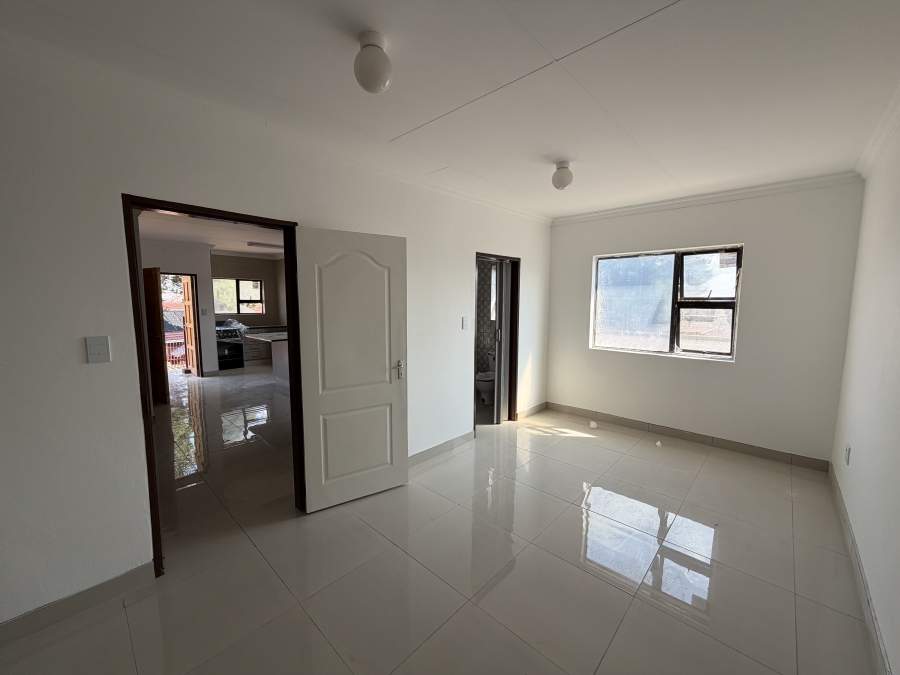 To Let 2 Bedroom Property for Rent in Erasmia Gauteng