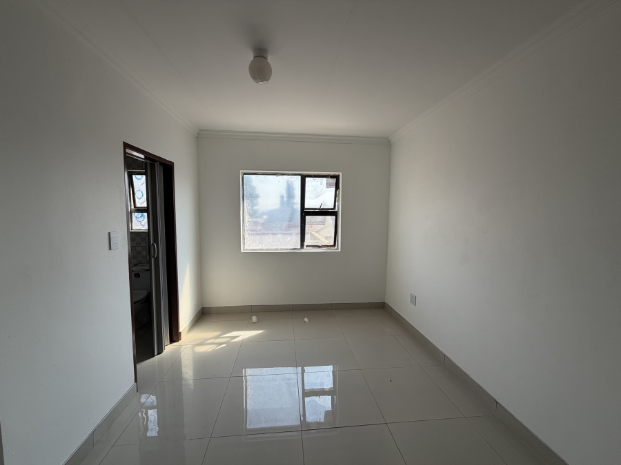 To Let 2 Bedroom Property for Rent in Erasmia Gauteng