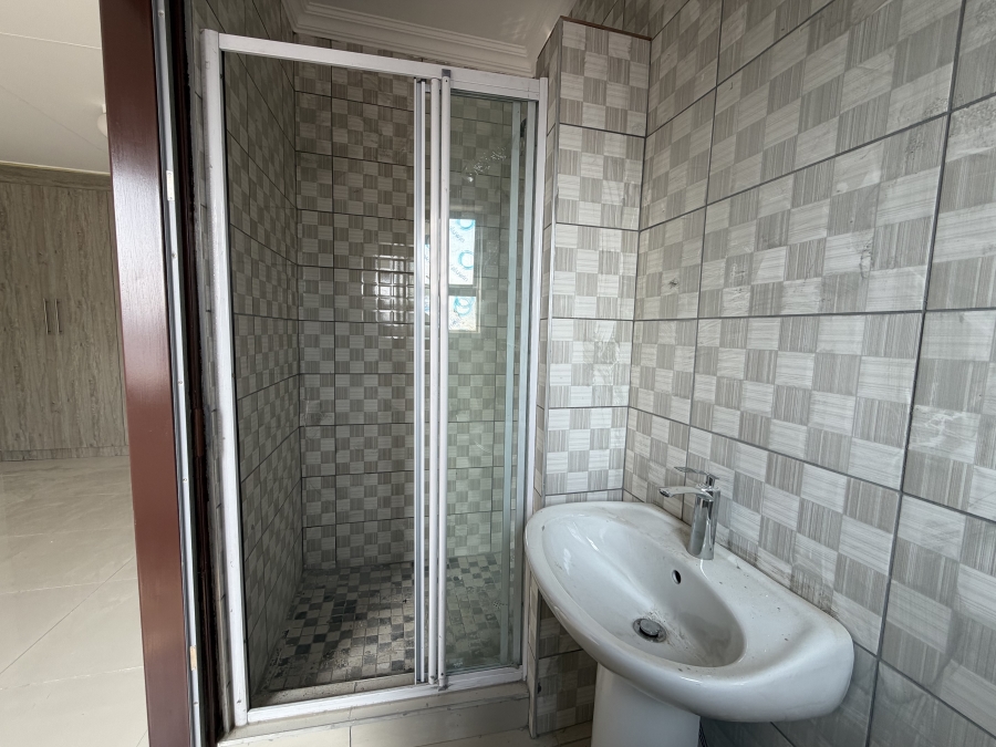To Let 2 Bedroom Property for Rent in Erasmia Gauteng