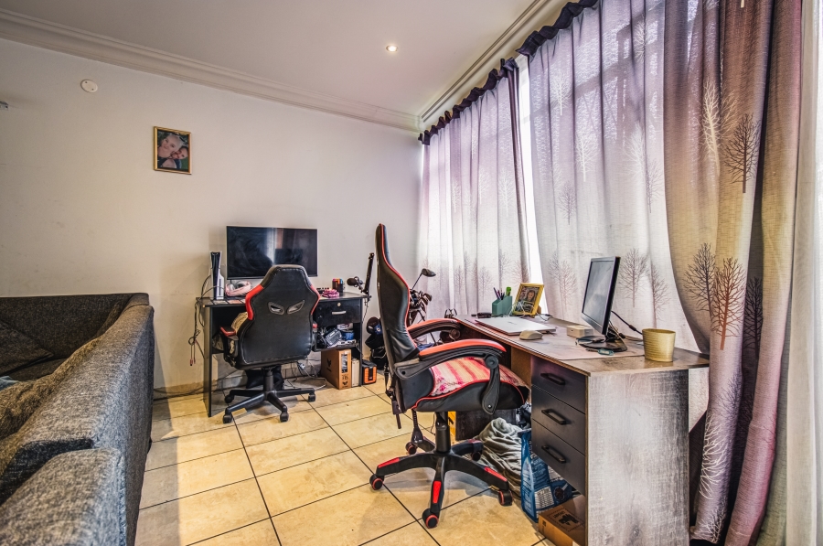 2 Bedroom Property for Sale in Allen Grove Gauteng