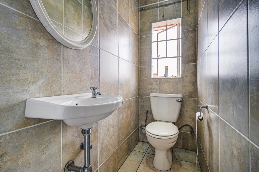 2 Bedroom Property for Sale in Allen Grove Gauteng