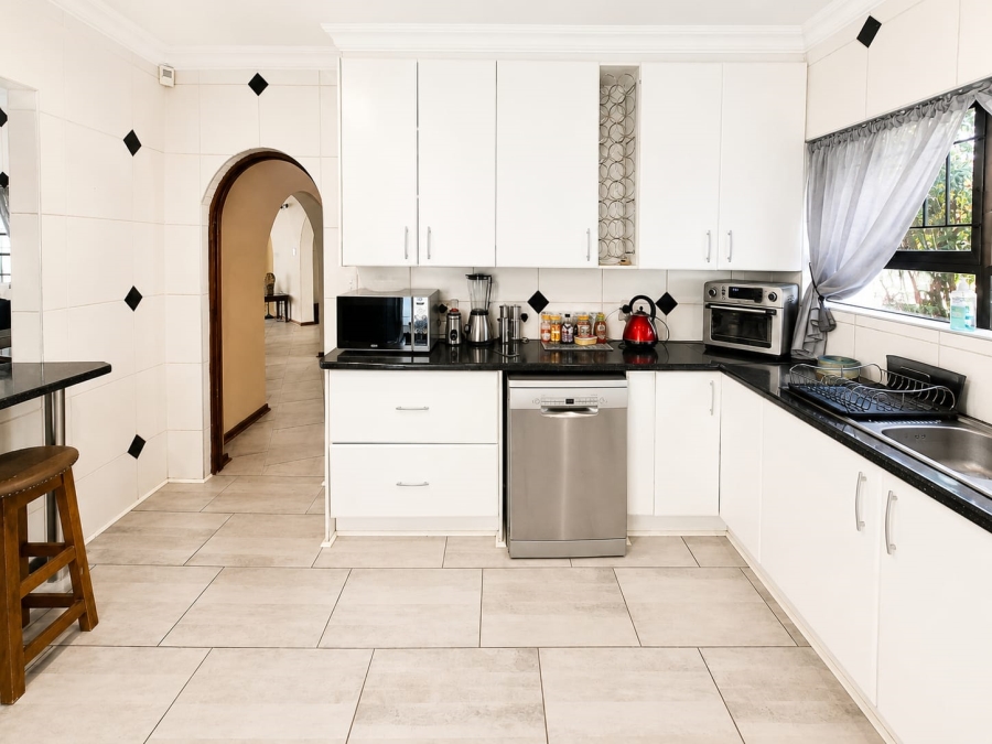 4 Bedroom Property for Sale in Newlands Gauteng