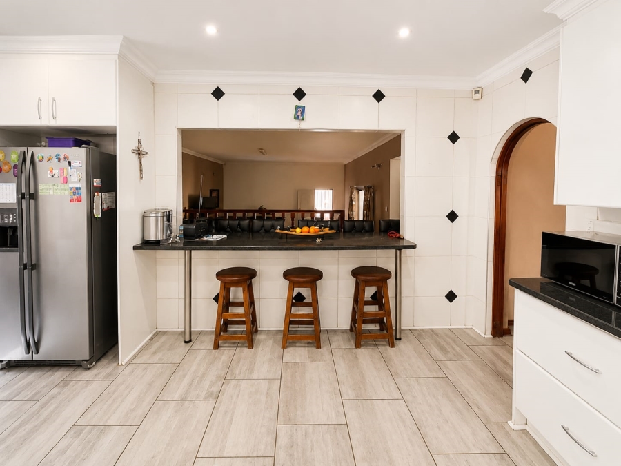 4 Bedroom Property for Sale in Newlands Gauteng