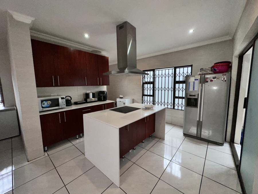 5 Bedroom Property for Sale in Sagewood Gauteng