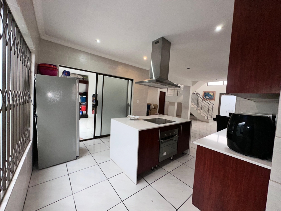 5 Bedroom Property for Sale in Sagewood Gauteng