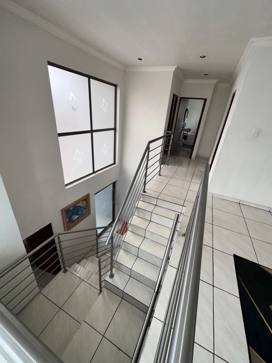 5 Bedroom Property for Sale in Sagewood Gauteng