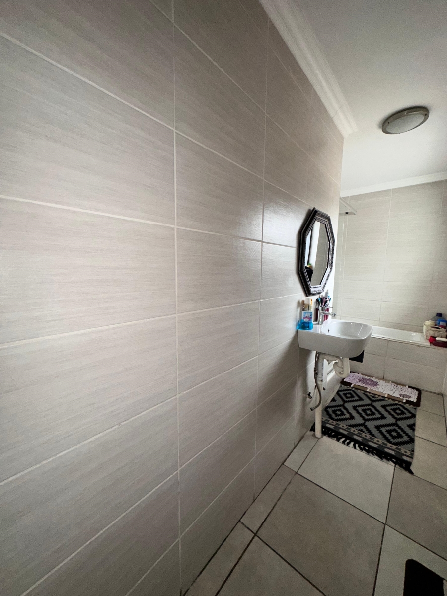 5 Bedroom Property for Sale in Sagewood Gauteng