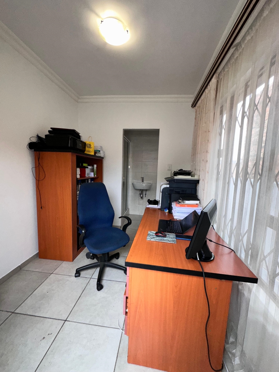 5 Bedroom Property for Sale in Sagewood Gauteng