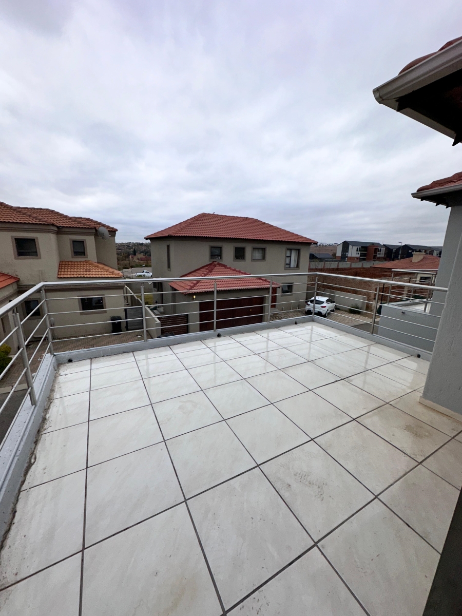 5 Bedroom Property for Sale in Sagewood Gauteng