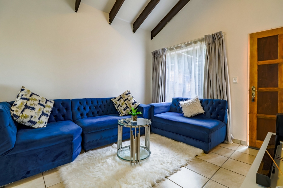2 Bedroom Property for Sale in Kosmosdal Gauteng