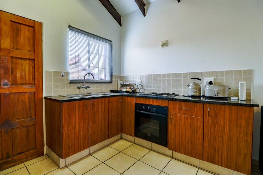 2 Bedroom Property for Sale in Kosmosdal Gauteng