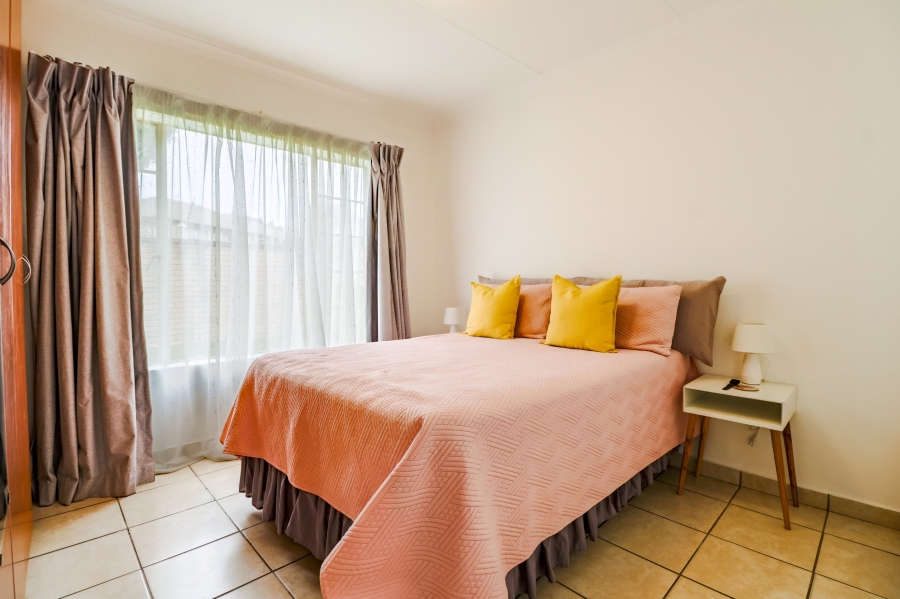 2 Bedroom Property for Sale in Kosmosdal Gauteng