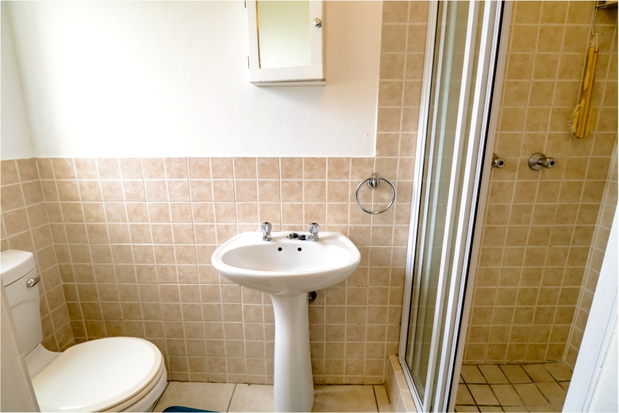 2 Bedroom Property for Sale in Kosmosdal Gauteng