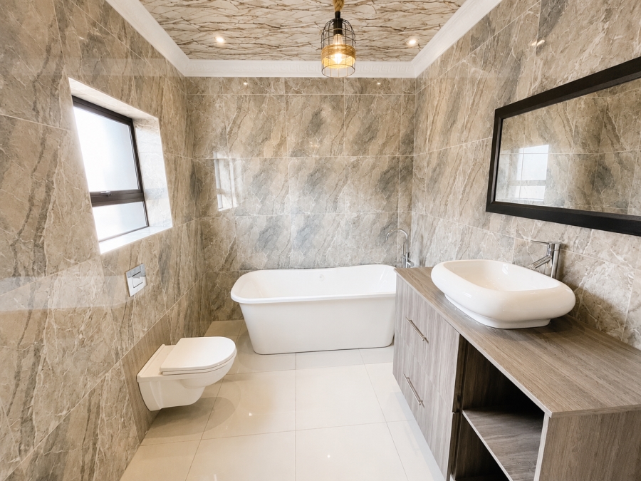 5 Bedroom Property for Sale in Three Rivers East Gauteng