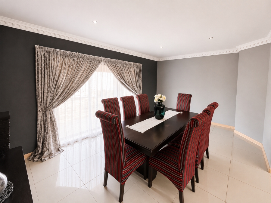 5 Bedroom Property for Sale in Three Rivers East Gauteng