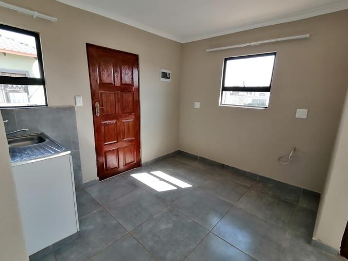 2 Bedroom Property for Sale in Crystal Park Gauteng