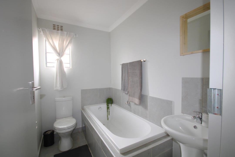 3 Bedroom Property for Sale in Crystal Park Gauteng