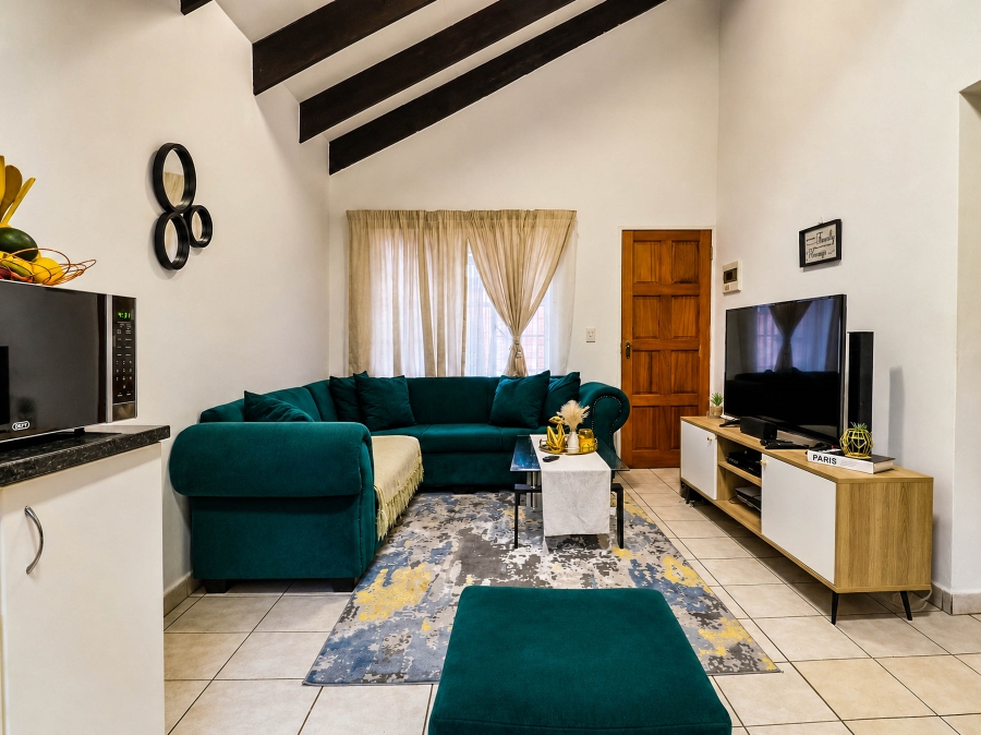 2 Bedroom Property for Sale in Kosmosdal Gauteng