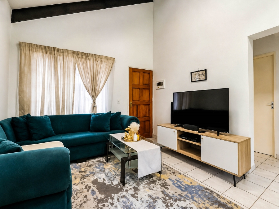 2 Bedroom Property for Sale in Kosmosdal Gauteng