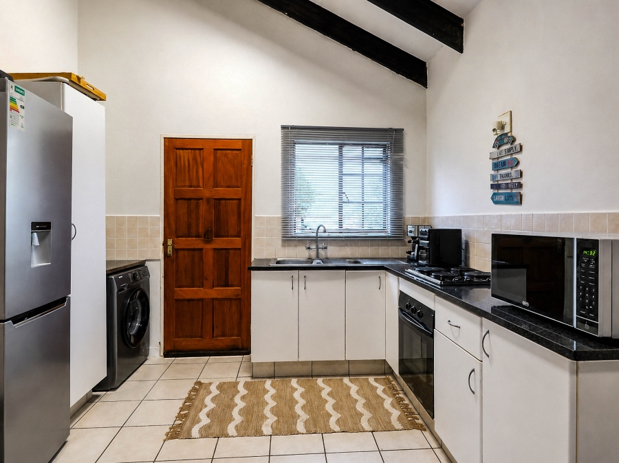 2 Bedroom Property for Sale in Kosmosdal Gauteng