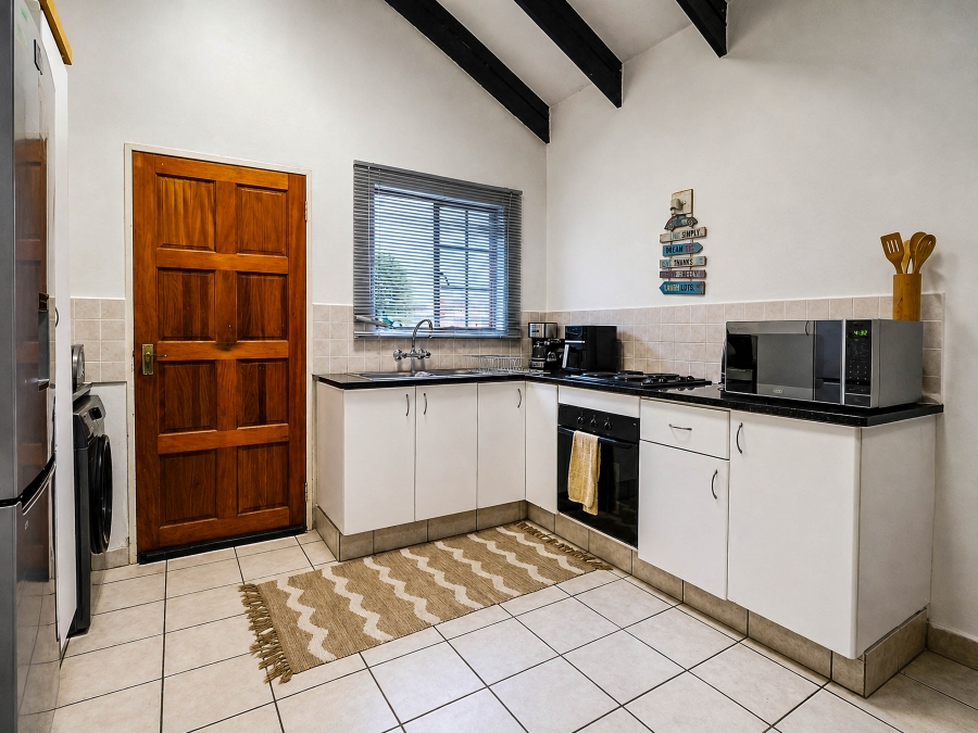 2 Bedroom Property for Sale in Kosmosdal Gauteng
