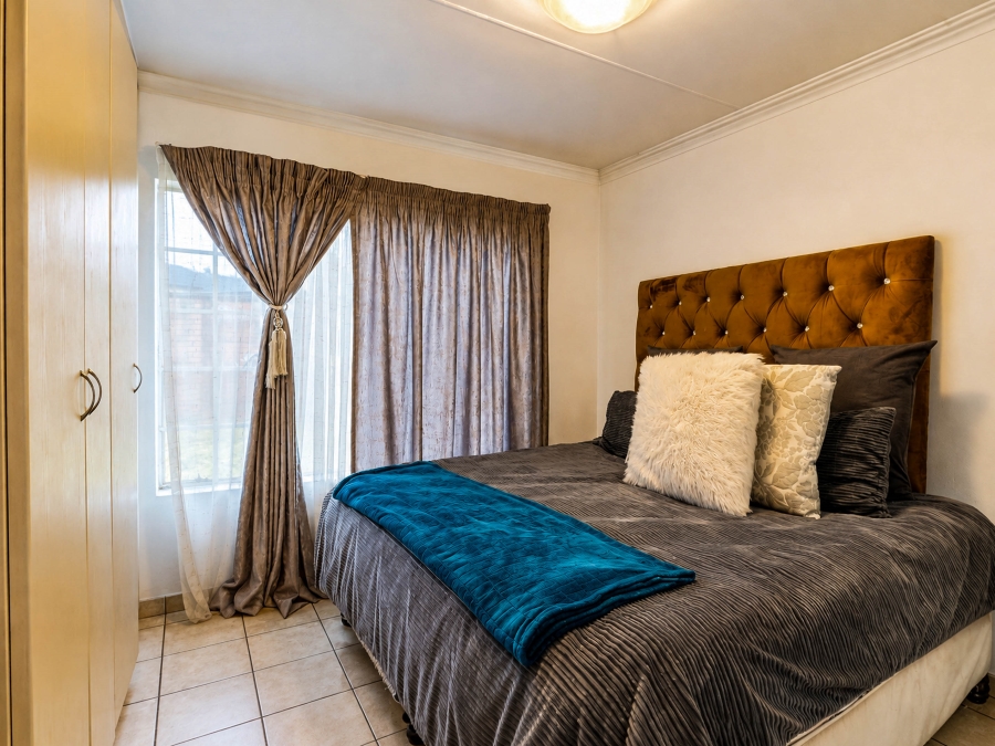 2 Bedroom Property for Sale in Kosmosdal Gauteng