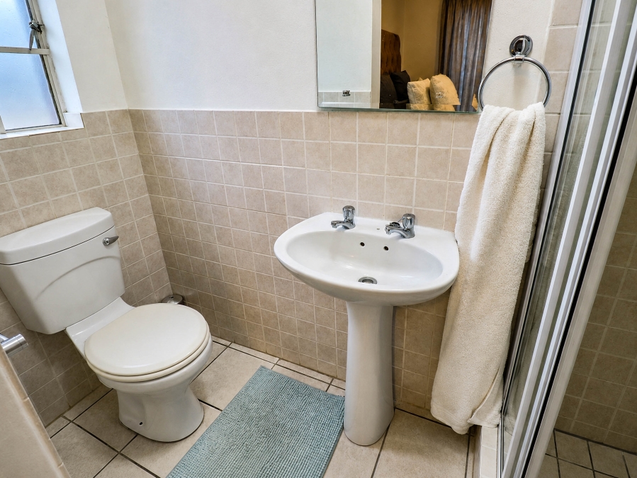 2 Bedroom Property for Sale in Kosmosdal Gauteng